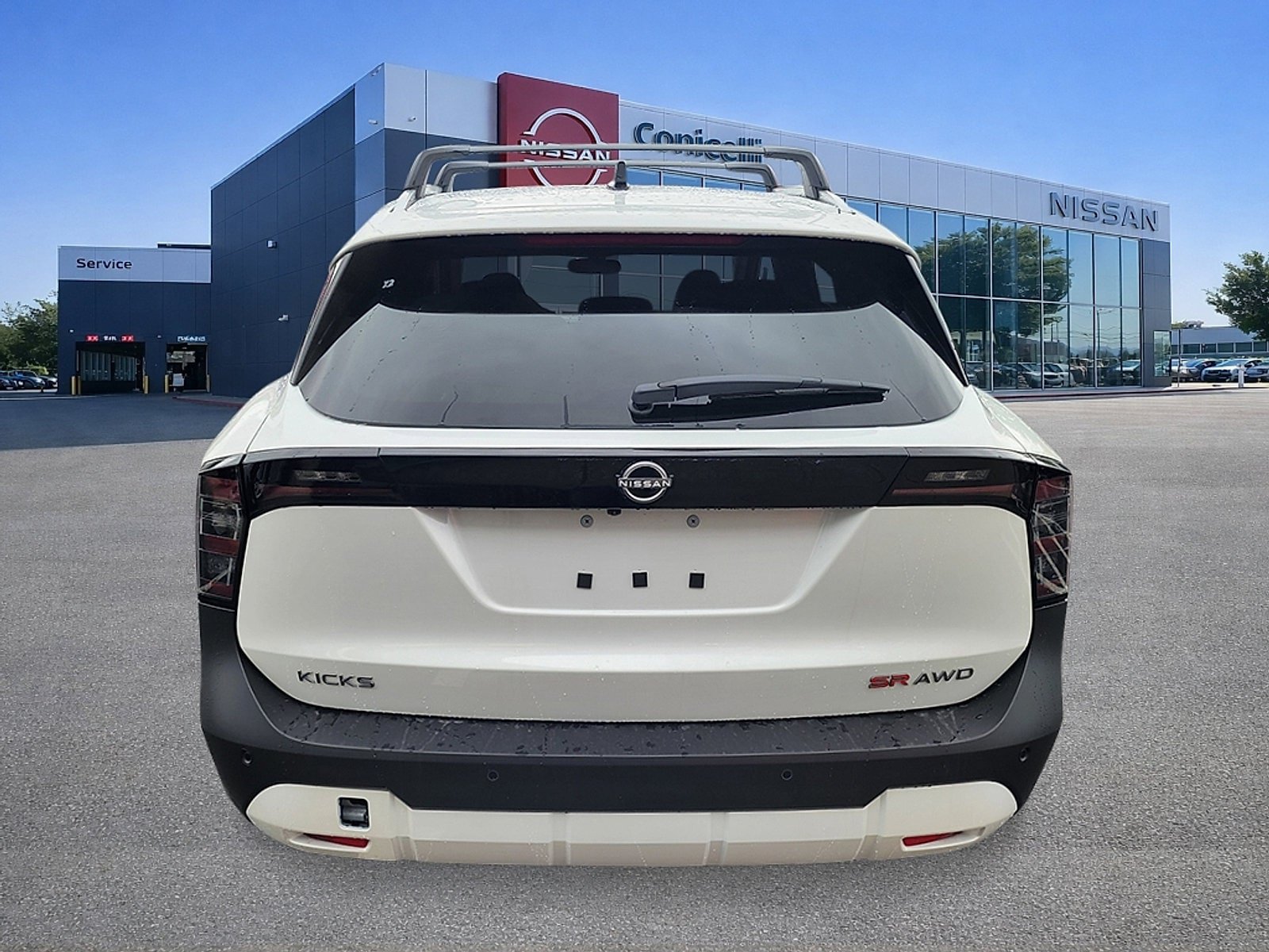 New 2026 Nissan Kicks SR AWD/4WD image 4