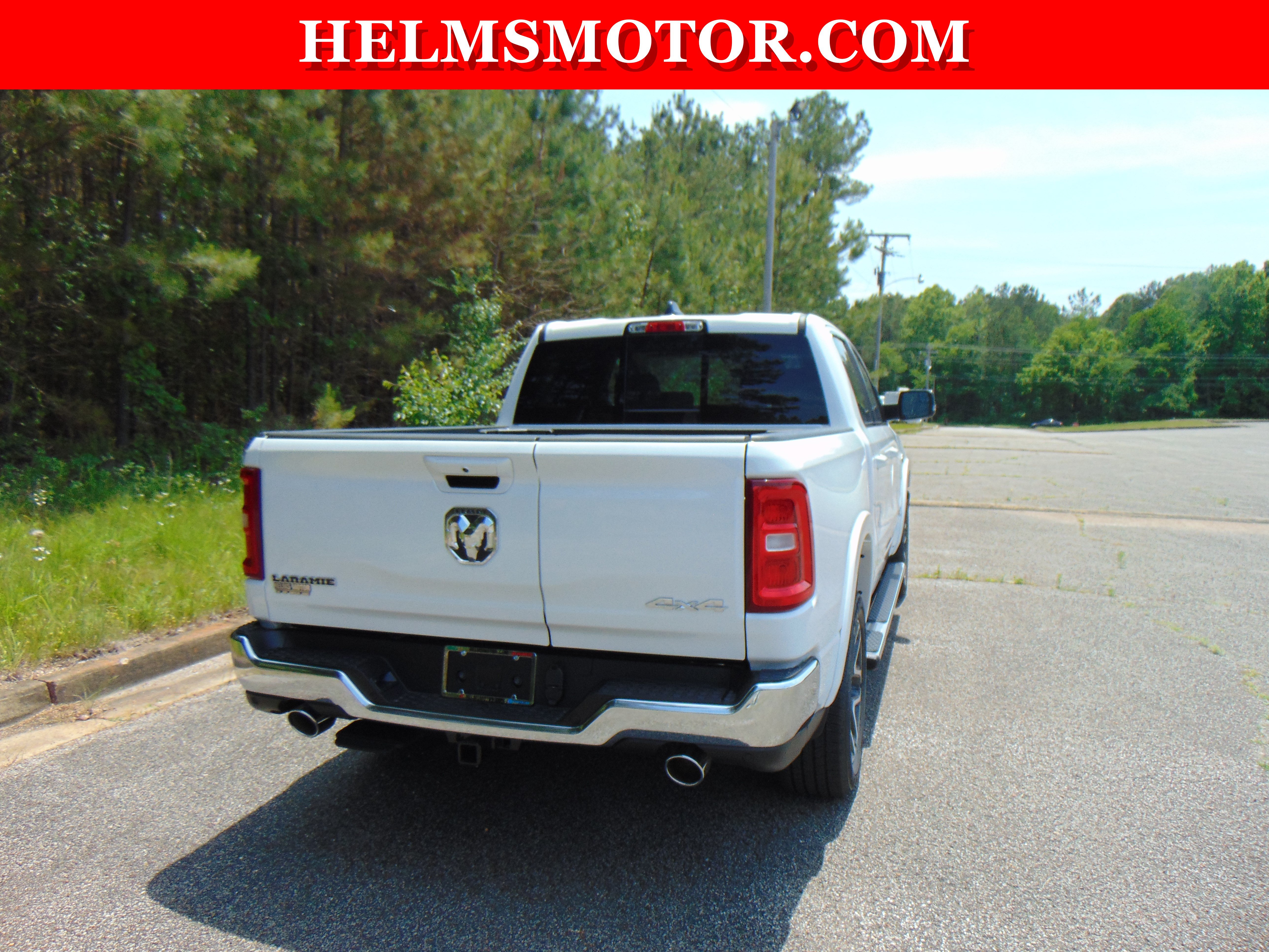 New 2026 RAM 1500 Laramie AWD/4WD image 19