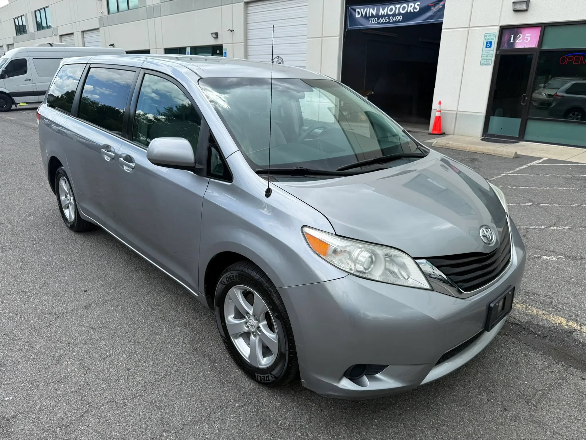 Used 2012 Toyota Sienna LE FWD image 15