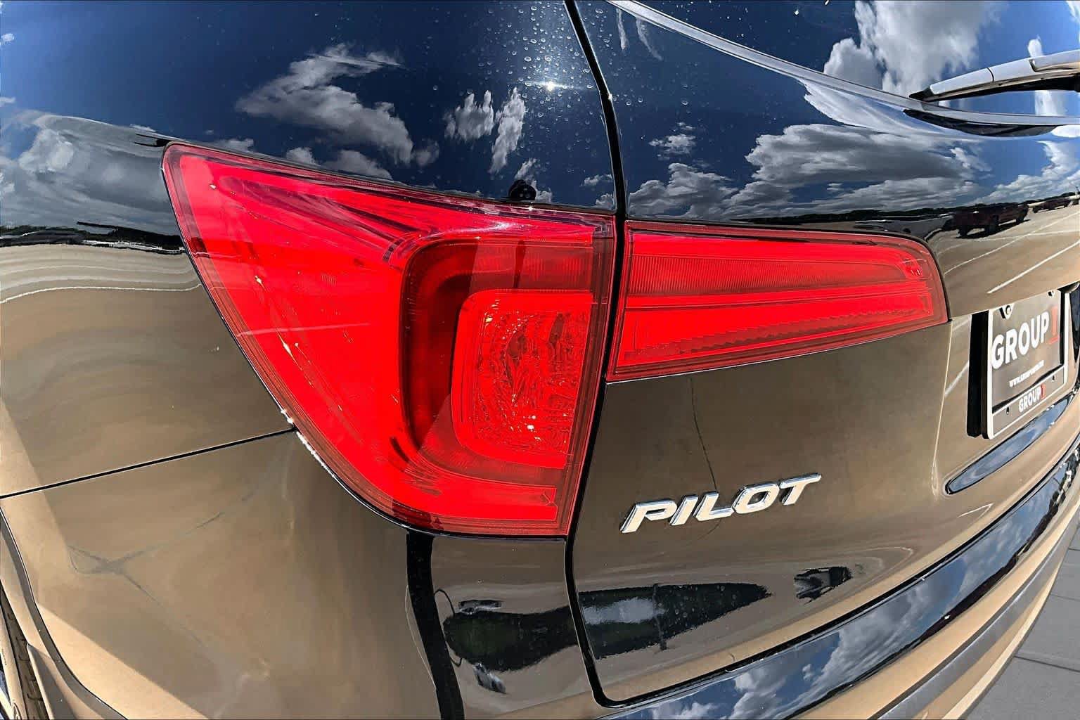 Used 2016 Honda Pilot Touring image 28