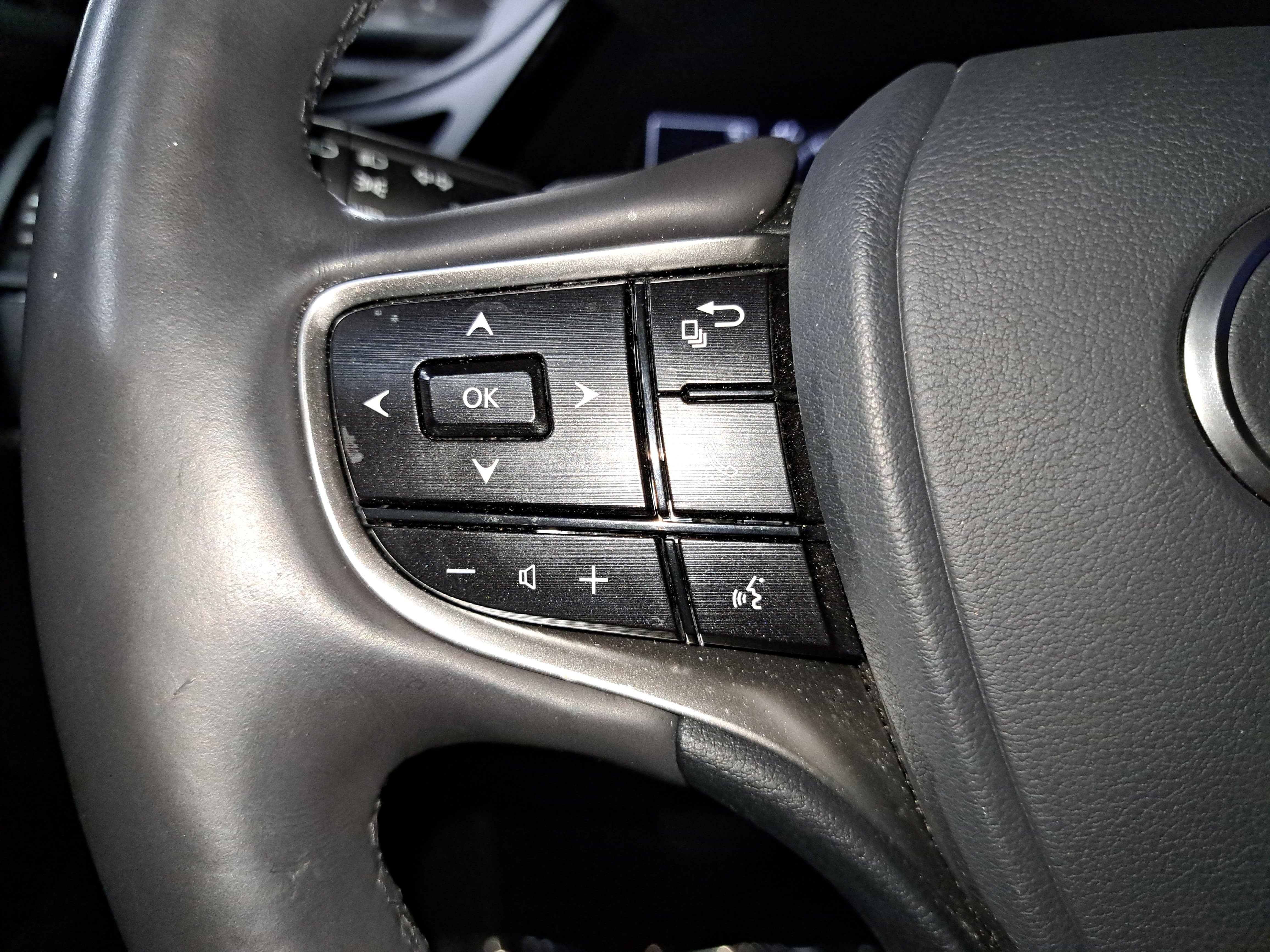 Used 2022 Lexus ES 350 w/ Premium Package image 17