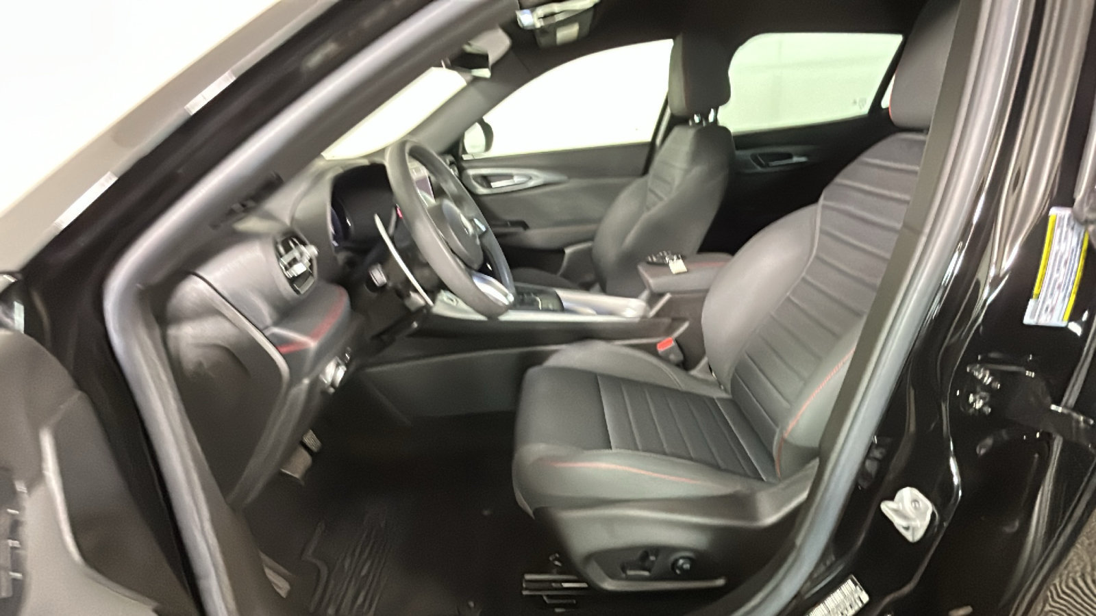 Used 2024 Dodge Hornet R/T w/ R/T Blacktop Package AWD/4WD image 13