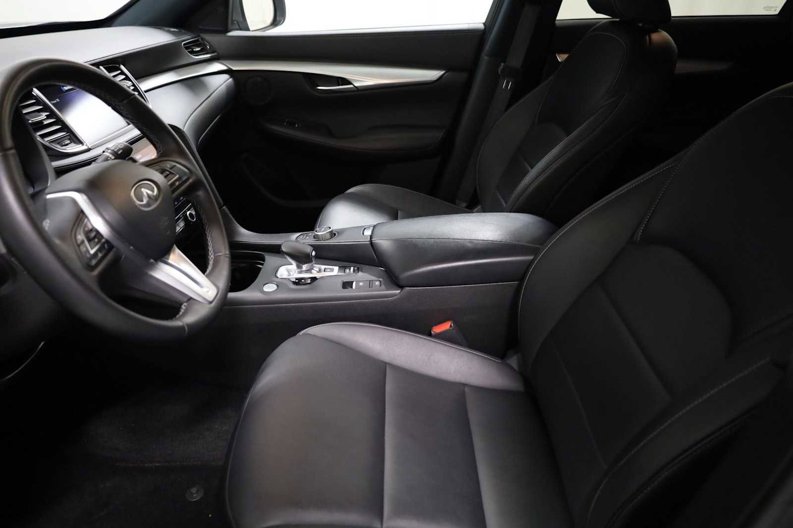 Used 2021 INFINITI QX50 Luxe w/ Appearance Package image 5
