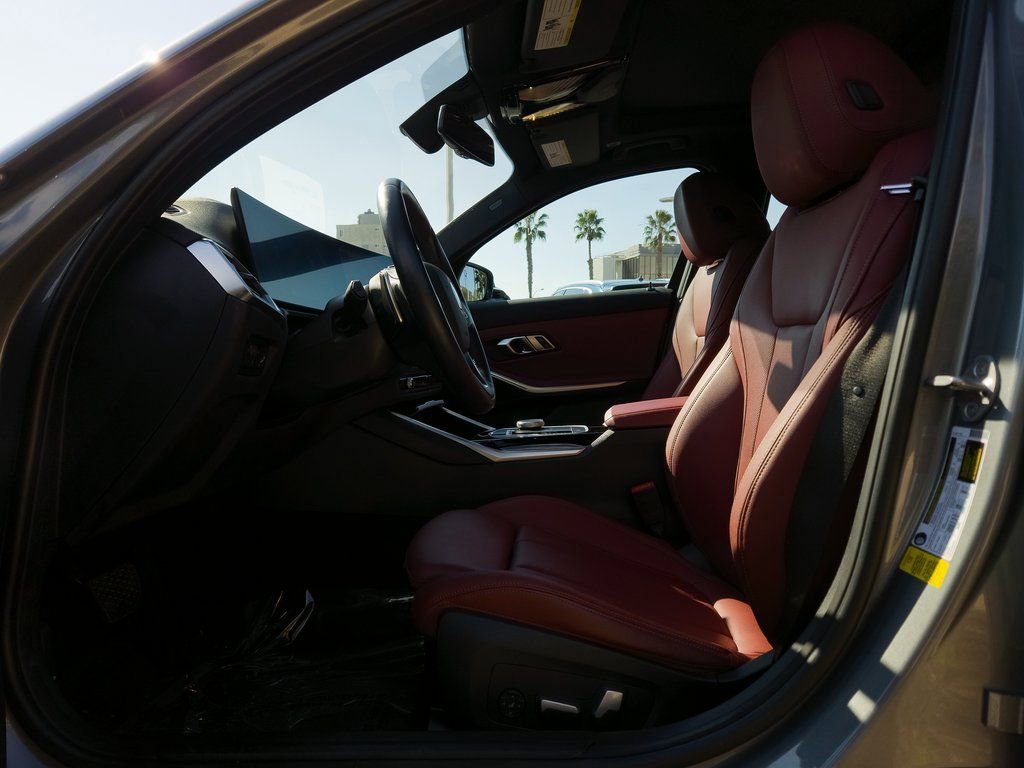 Used 2023 BMW 330i Sedan w/ Driving Assistance Package image 10