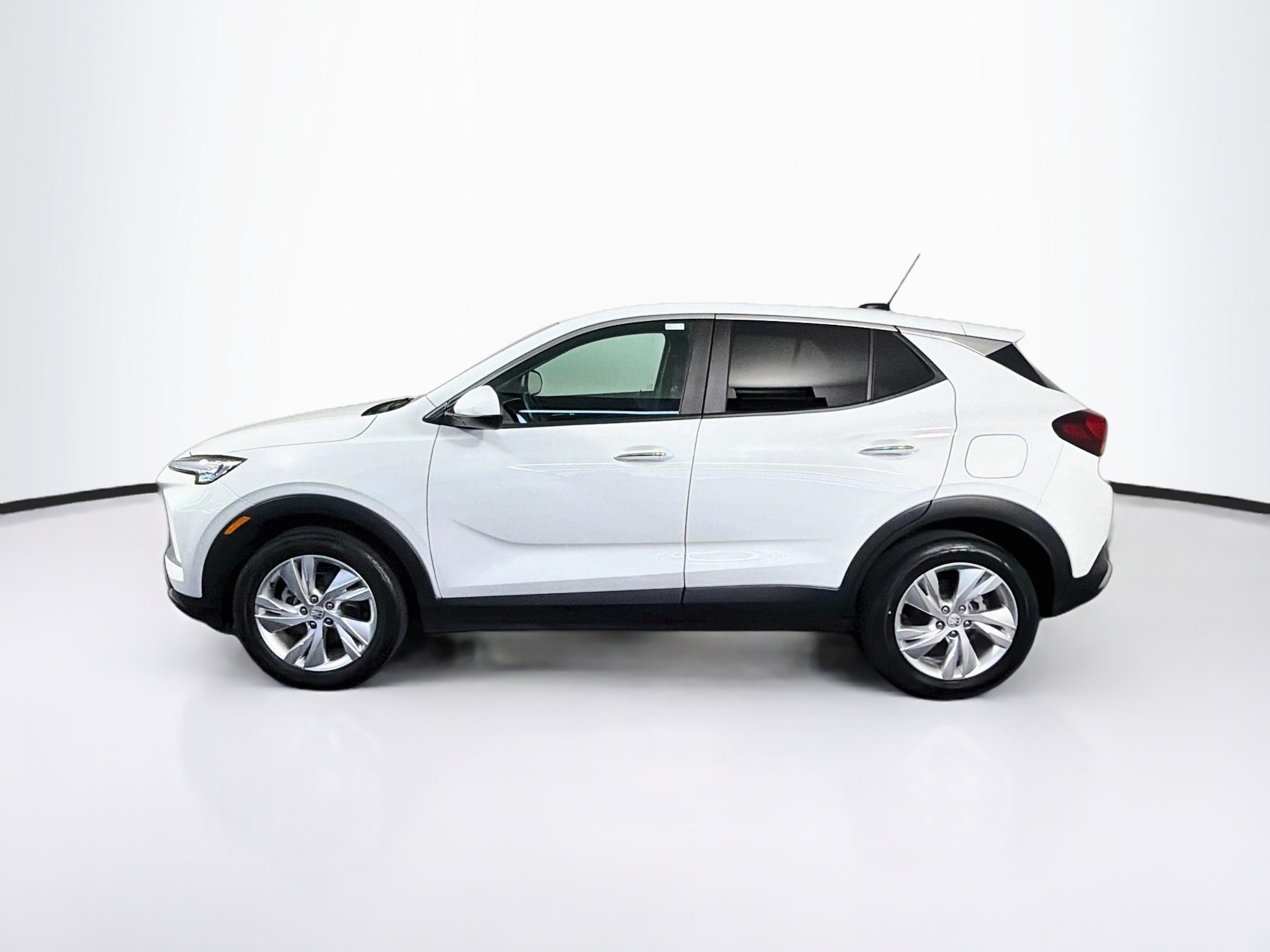 Used 2025 Buick Encore GX Preferred FWD image 4