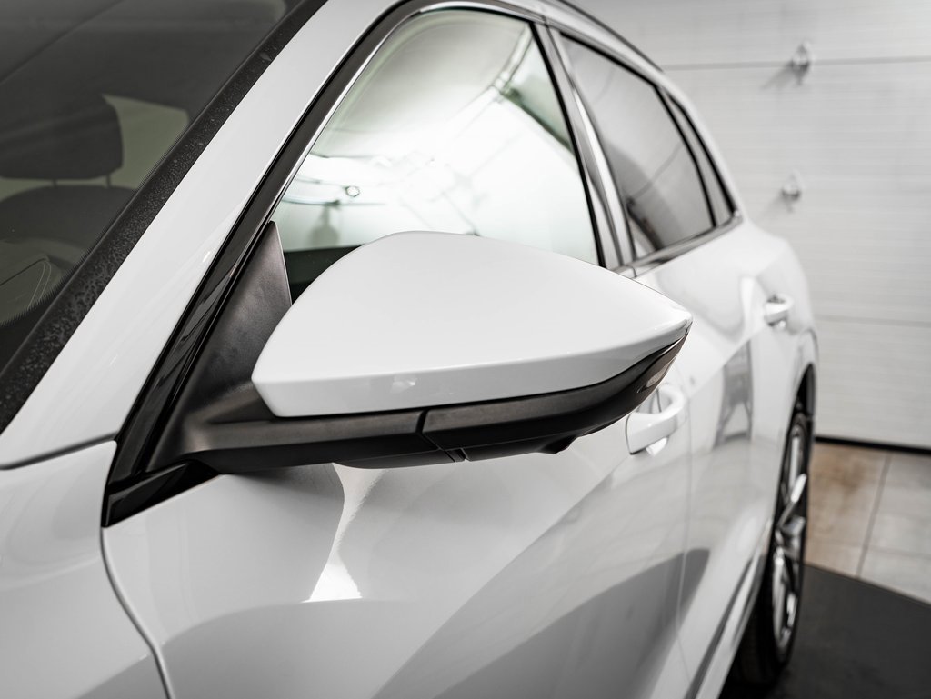 Used 2021 Audi e-tron Prestige w/ Prestige Package image 15