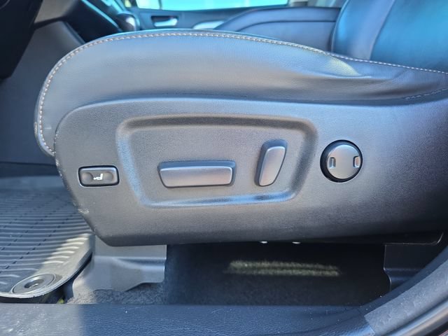Used 2018 Toyota Highlander FWD V6 image 12