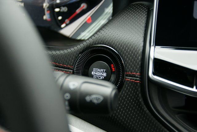 Used 2025 Jeep Compass Trailhawk image 19