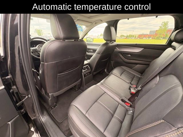 Used 2025 MAZDA CX-70 3.3 Turbo w/ Preferred Package AWD/4WD image 14