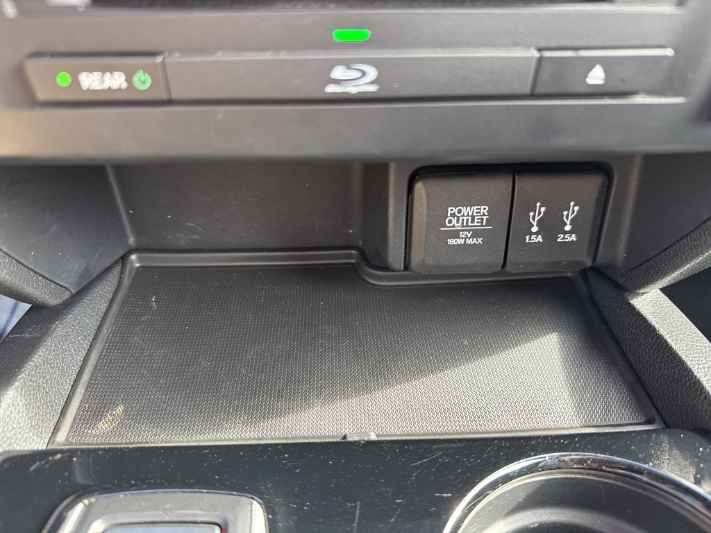 Used 2016 Honda Pilot Touring image 39