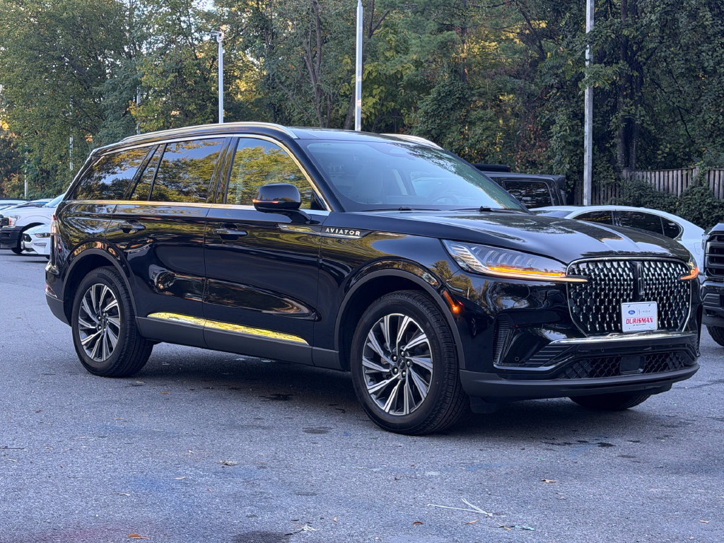 New 2026 Lincoln Aviator AWD image 1