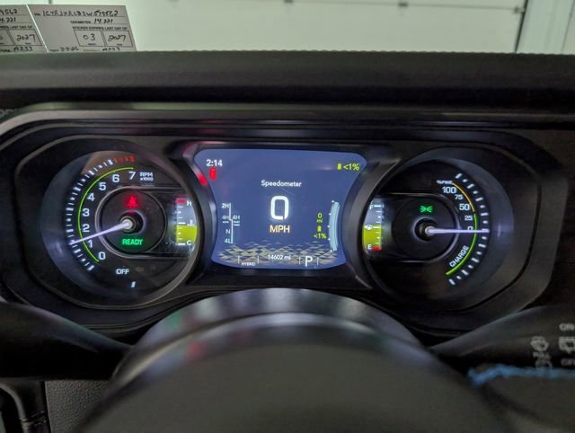 Used 2025 Jeep Wrangler Unlimited Rubicon 4xe w/ Convenience Group AWD/4WD image 14