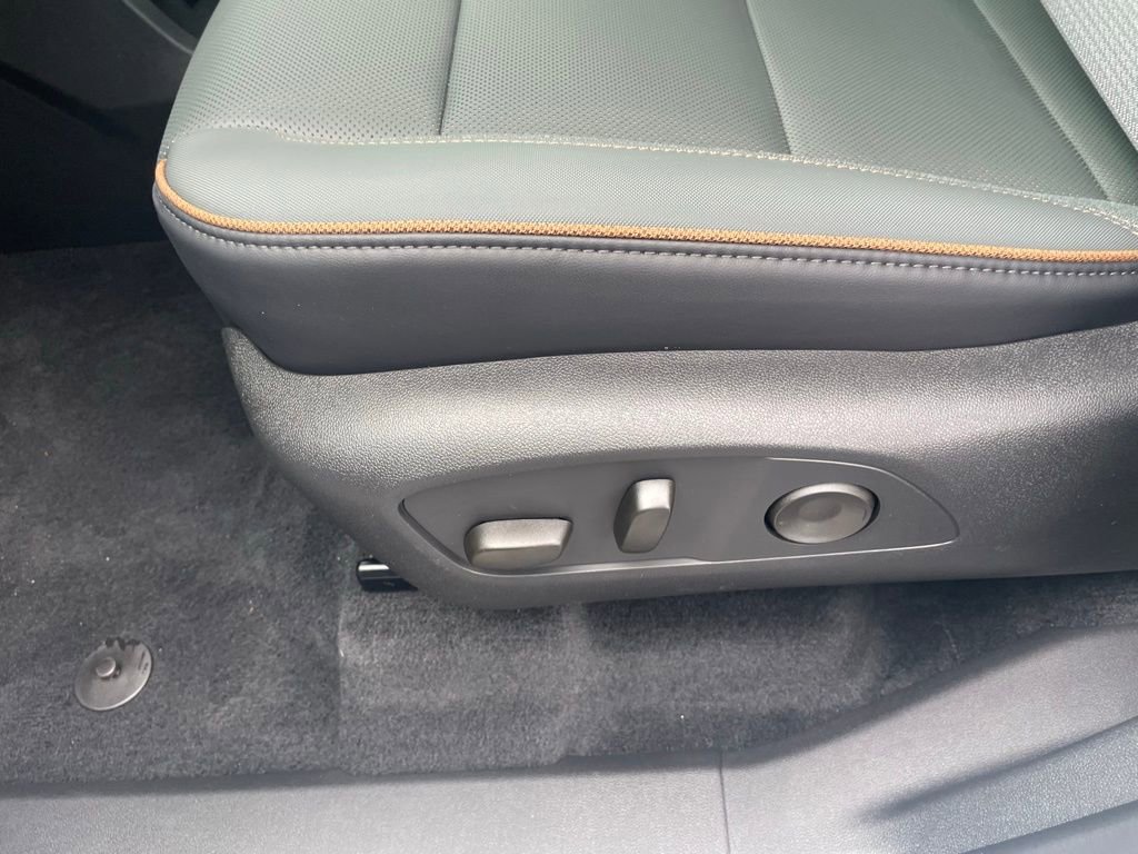 New 2026 GMC Acadia AT4 image 11