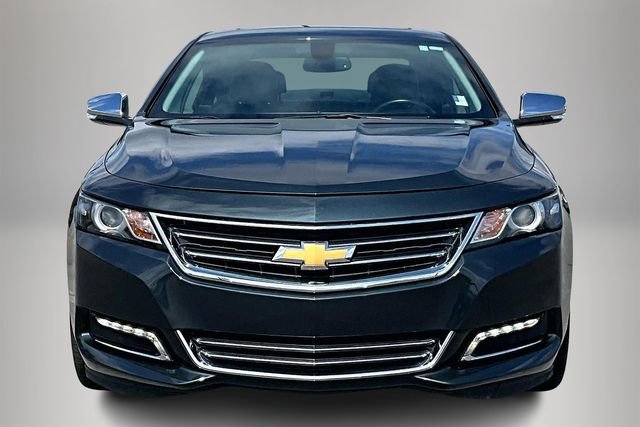 Used 2018 Chevrolet Impala Premier w/ Premier Convenience Package image 3