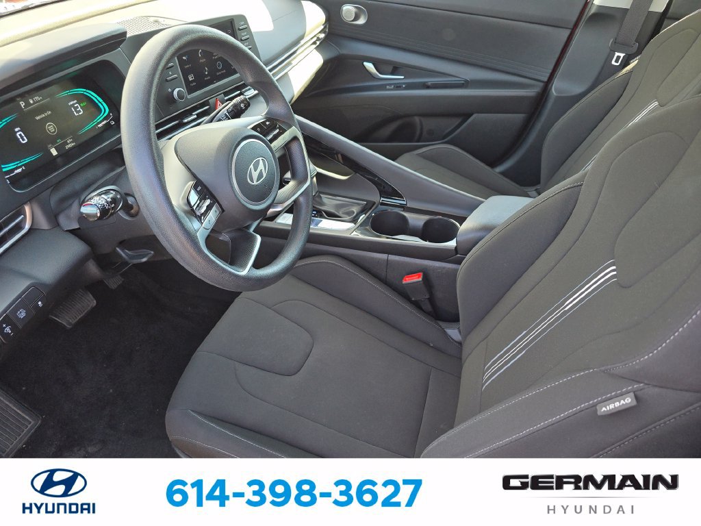 Used 2026 Hyundai Elantra Hybrid FWD image 18