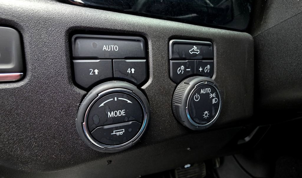 Used 2024 Chevrolet Silverado 1500 LT w/ Protection Package AWD/4WD image 25