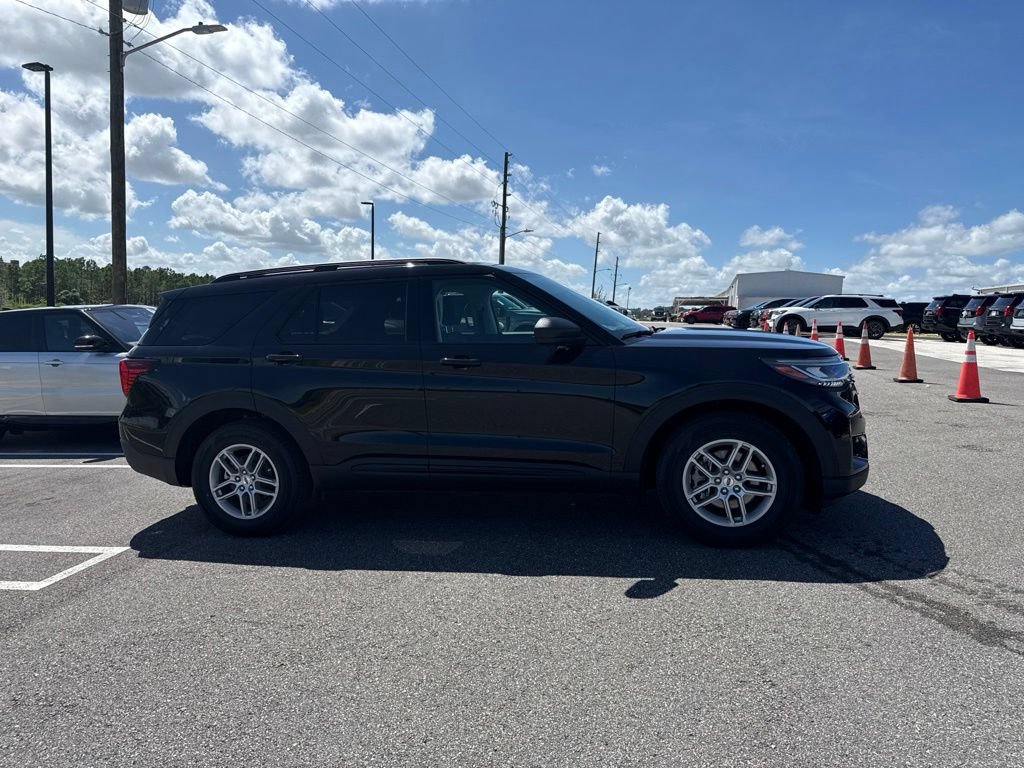 Used 2026 Ford Explorer Active w/ Active Comfort Package RWD image 1
