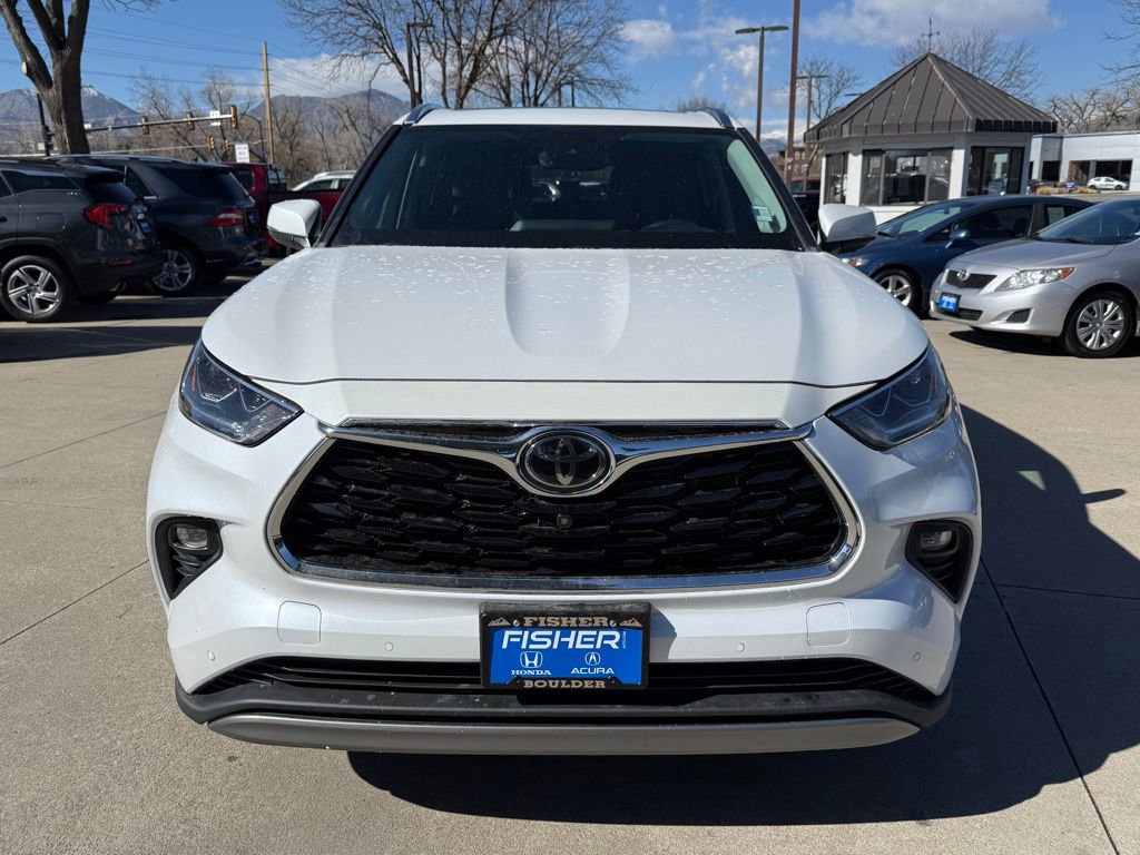 Used 2022 Toyota Highlander Platinum AWD/4WD image 9
