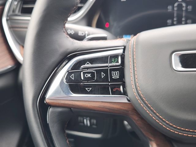 Used 2025 Jeep Grand Cherokee L Summit w/ Obsidian Package image 22