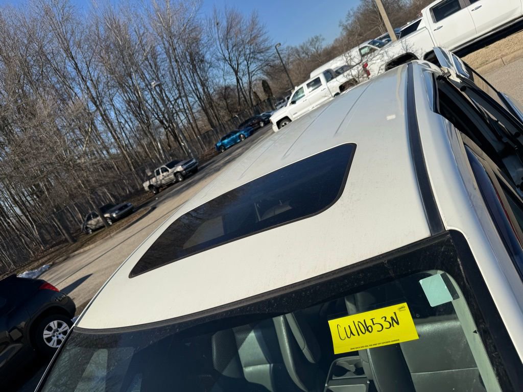 Used 2016 Honda Odyssey Touring Elite image 6