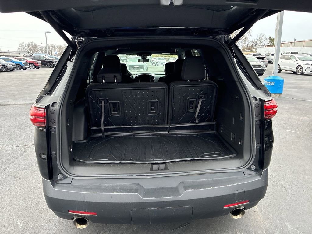 Used 2023 Chevrolet Traverse LT image 21