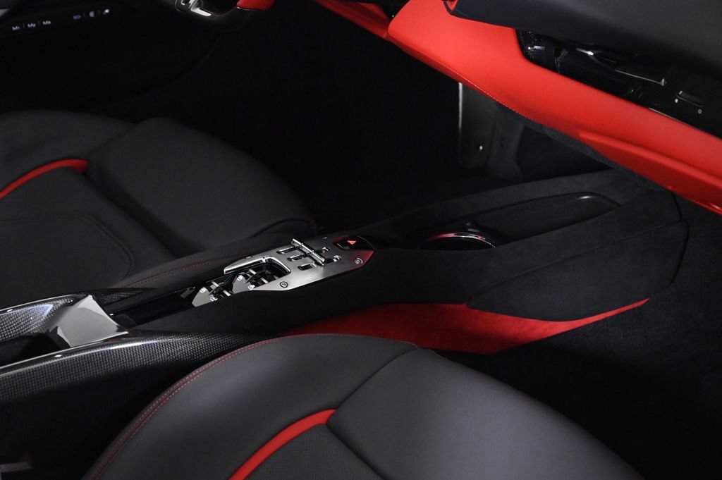 Used 2025 Ferrari 296 GTS RWD image 21