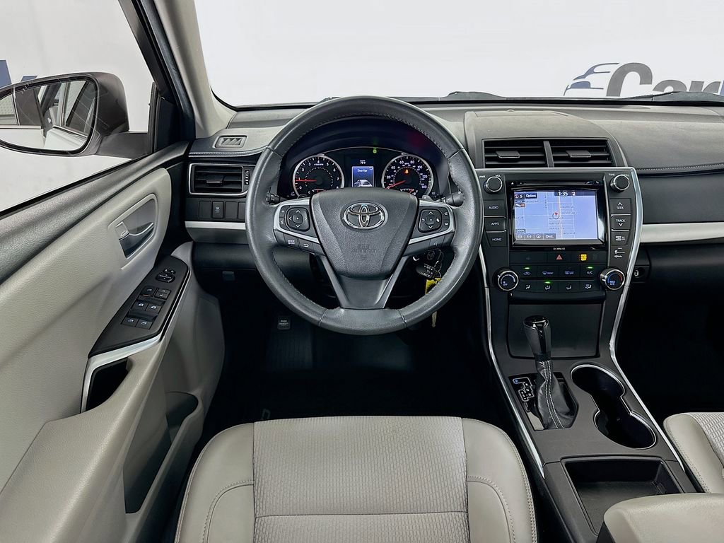 Used 2017 Toyota Camry SE w/ Moonroof Package image 27