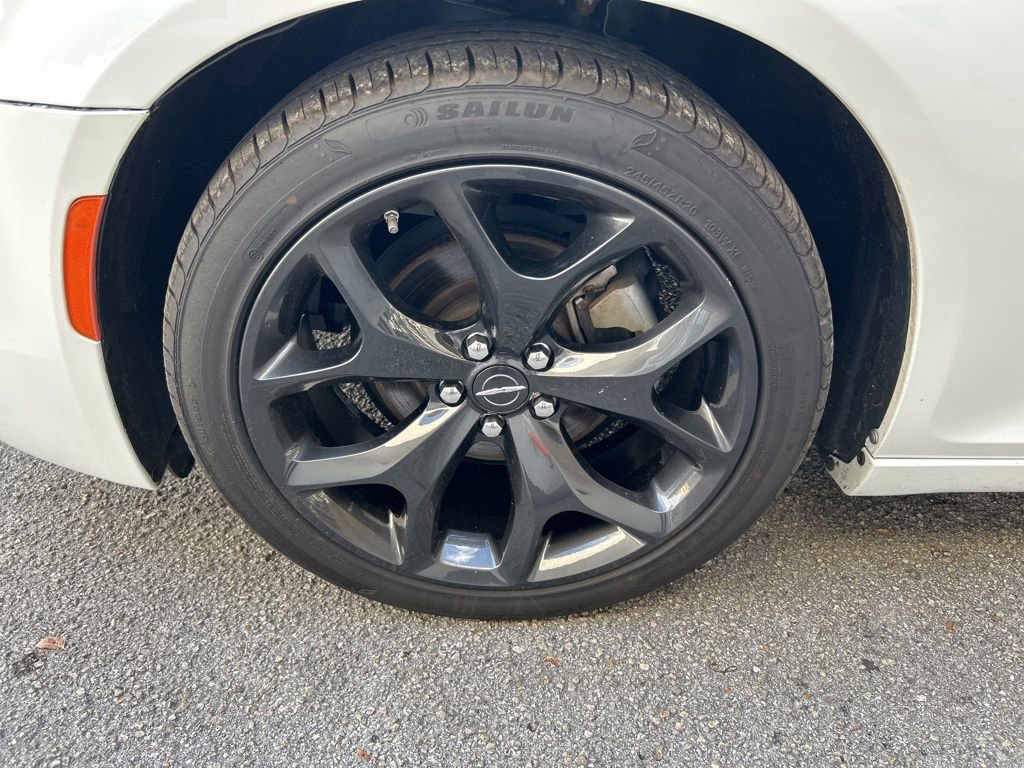 Used 2023 Chrysler 300 S image 13