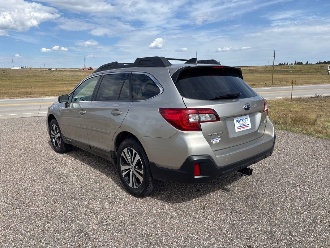 Used 2019 Subaru Outback 2.5i Limited image 3