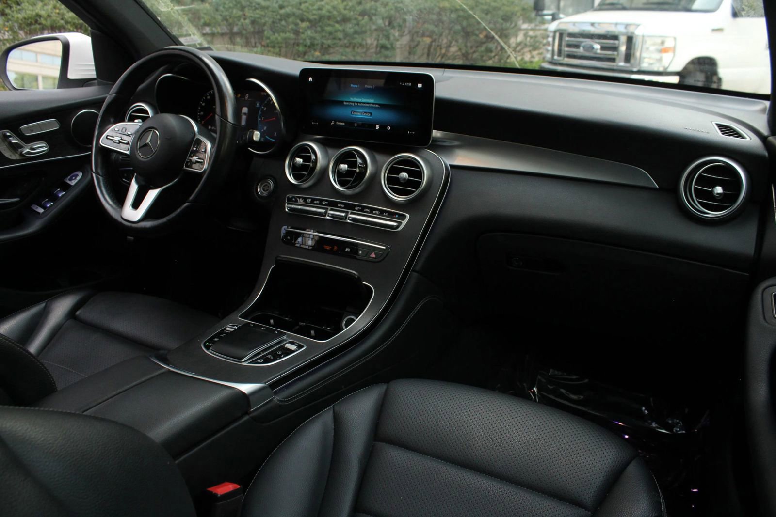 Used 2021 Mercedes-Benz GLC 300 4MATIC image 25