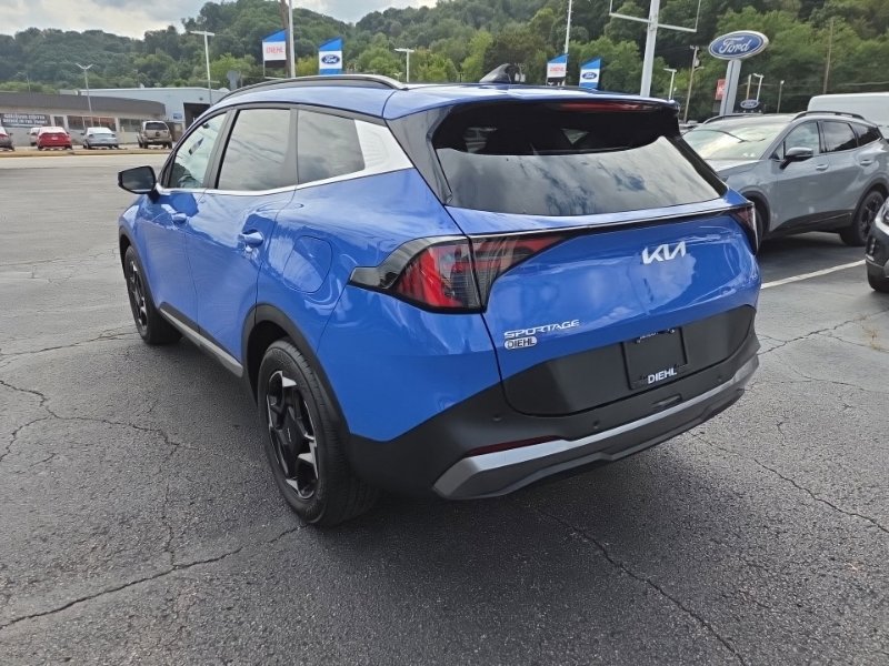 Certified 2026 Kia Sportage EX w/ EX Panorama Roof Package AWD/4WD image 5