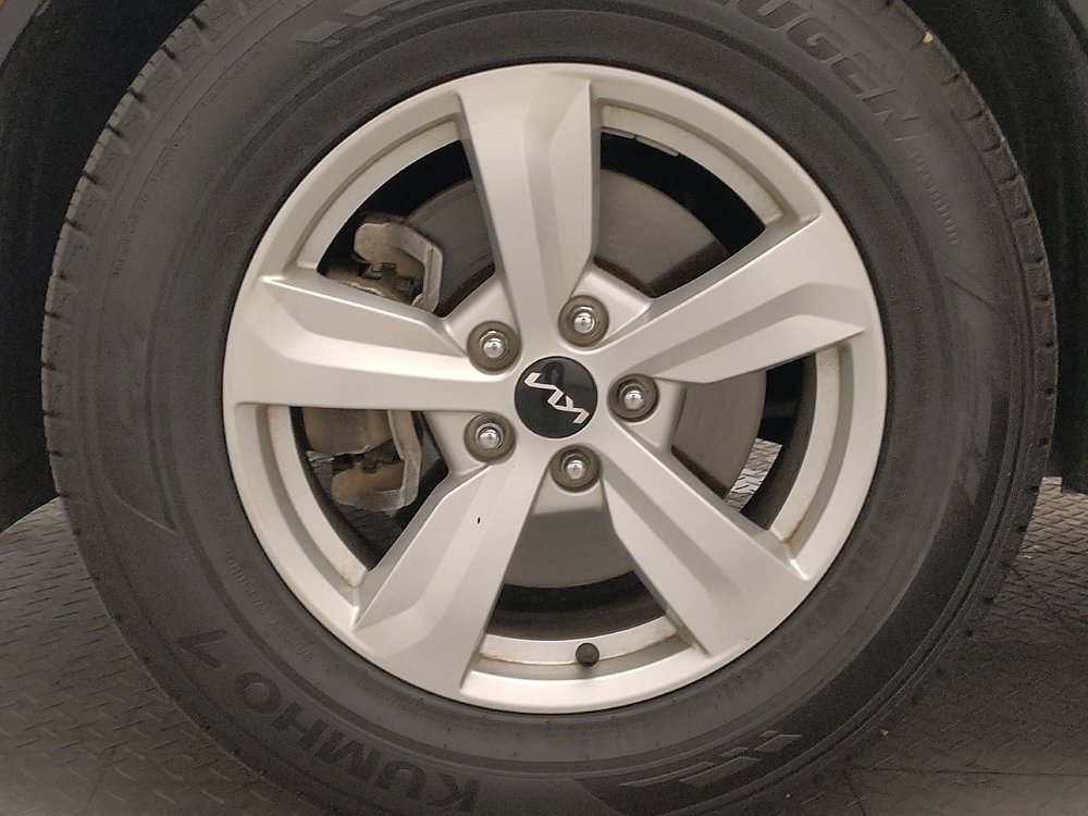 Used 2024 Kia Sorento LX FWD image 31
