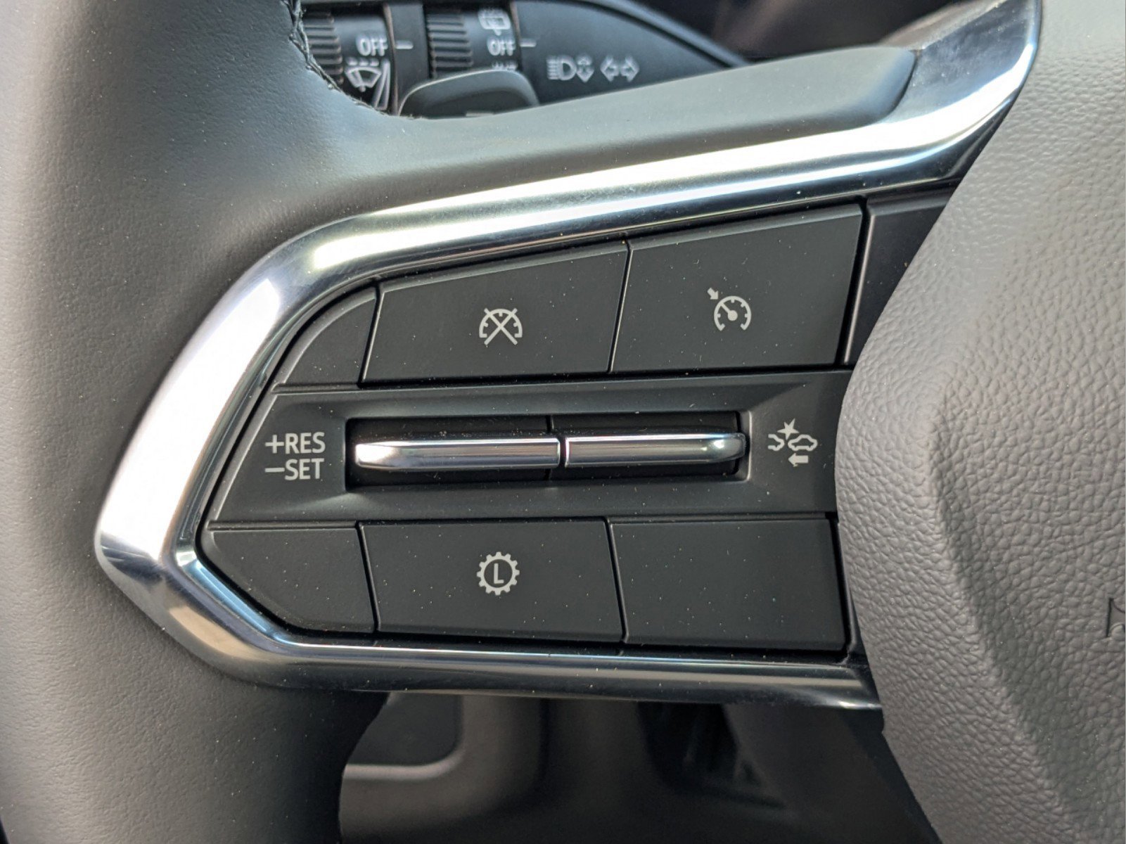 New 2025 Chevrolet Suburban Premier image 23