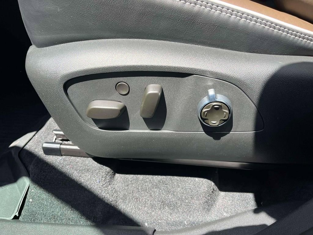 New 2026 GMC Acadia Denali Ultimate w/ LPO, Floor Liner Package image 25