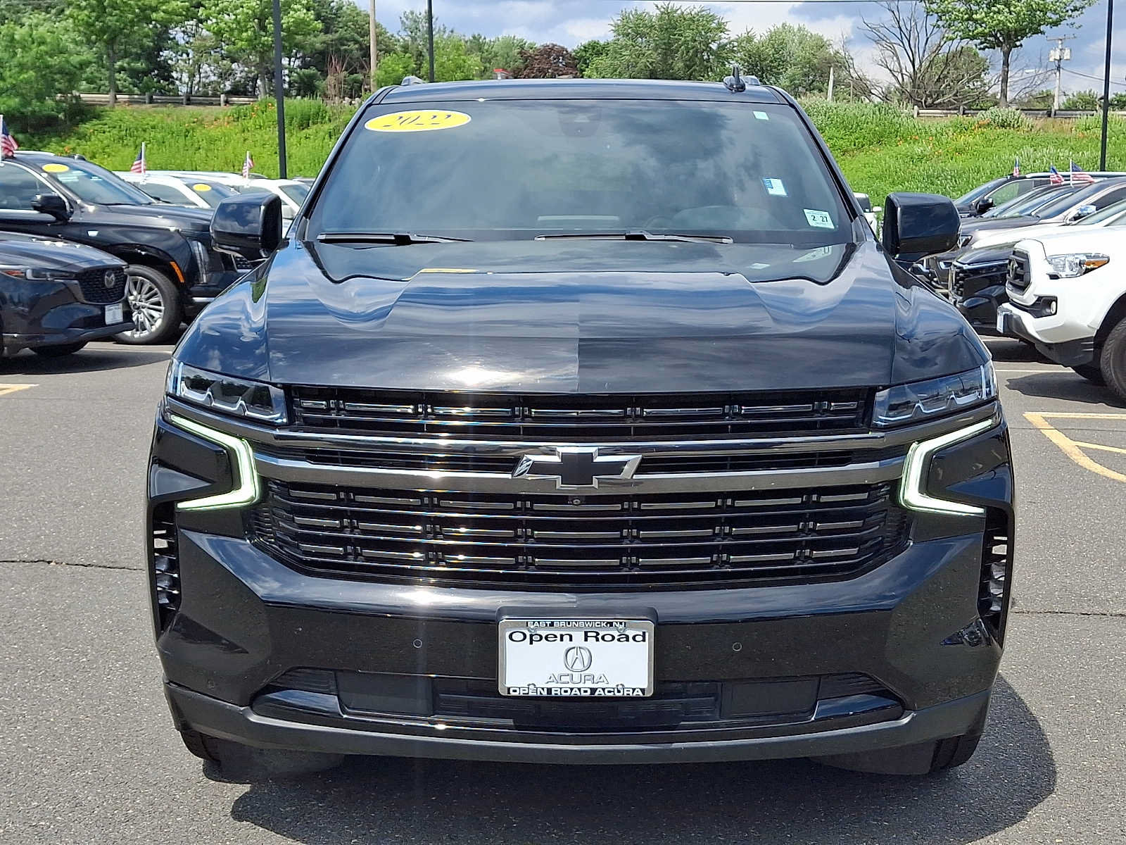 Used 2022 Chevrolet Suburban RST w/ Luxury Package AWD/4WD image 2