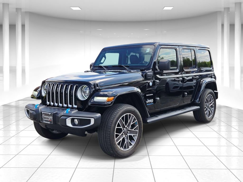 Used 2023 Jeep Wrangler Unlimited Sahara w/ Cold Weather Group AWD/4WD image 7