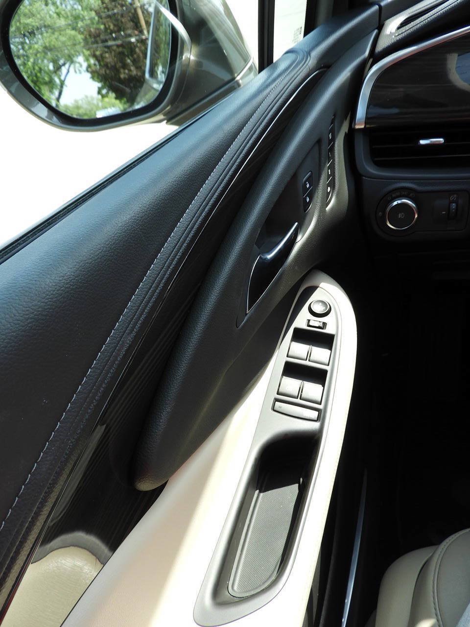 Used 2019 Buick Envision Essence AWD/4WD image 18