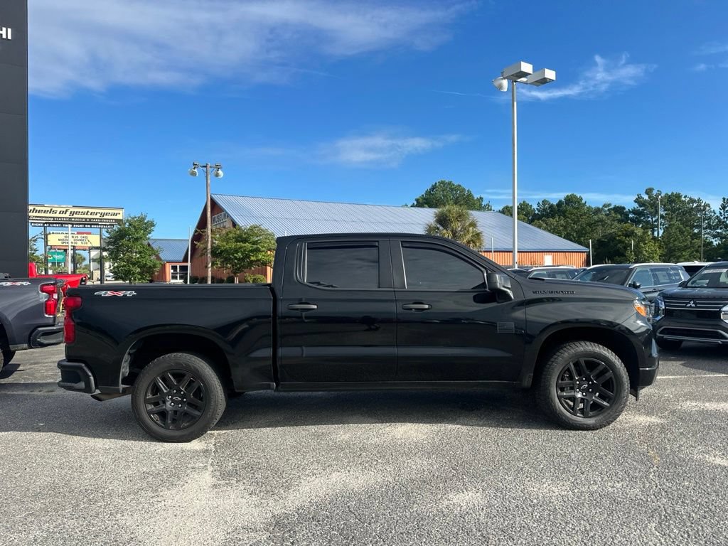 Used 2022 Chevrolet Silverado 1500 Custom w/ LPO, Dark Essentials Package AWD/4WD image 2