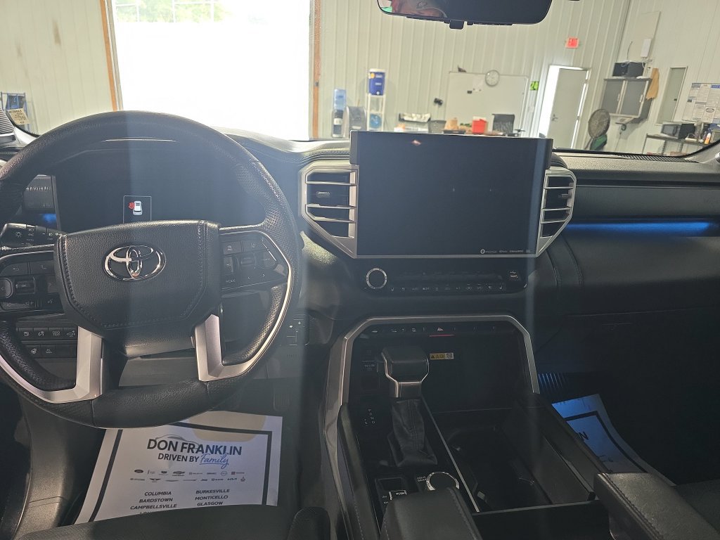 Used 2024 Toyota Sequoia Platinum AWD/4WD image 15