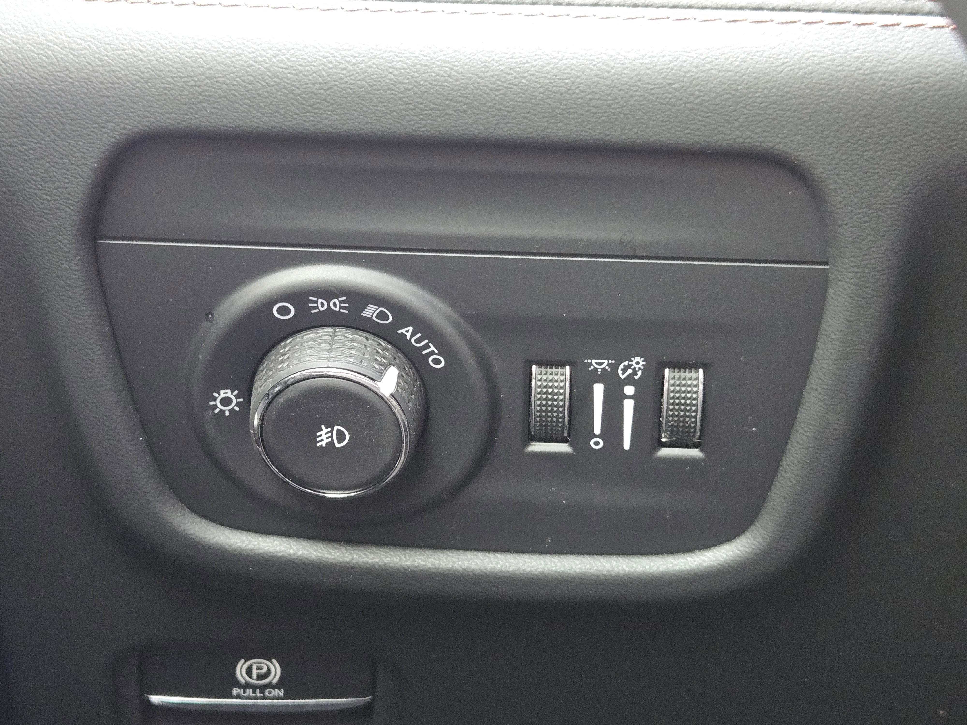 Used 2024 Jeep Grand Cherokee Summit AWD/4WD image 25