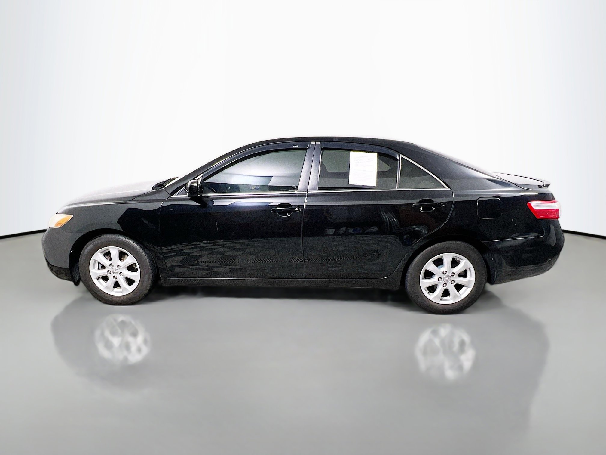 Used 2009 Toyota Camry LE image 9