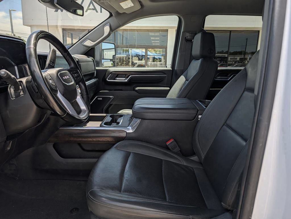 Used 2025 GMC Sierra 2500 SLT w/ SLT Convenience Package AWD/4WD image 44
