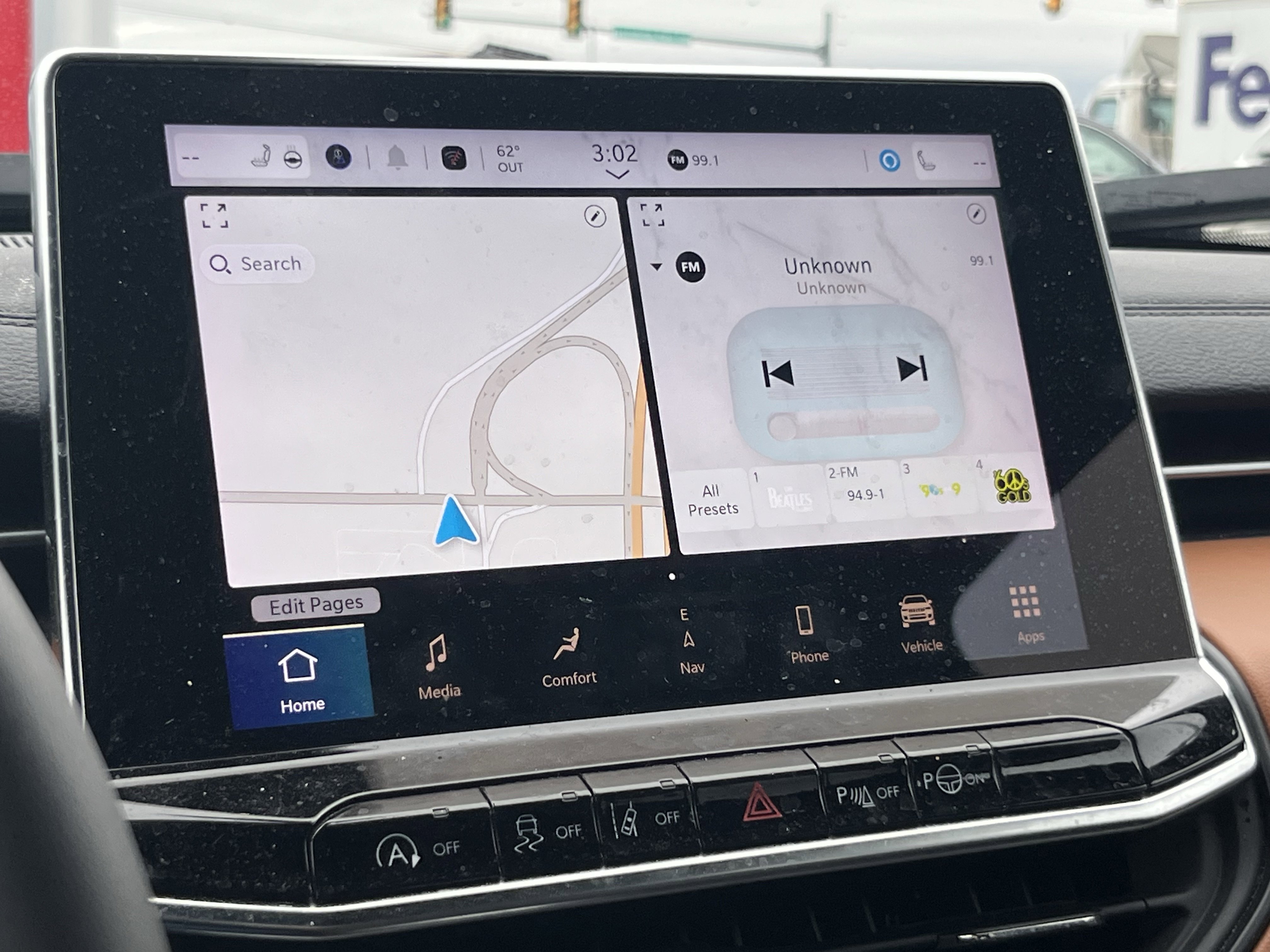 Used 2025 Jeep Compass Limited w/ Elite Group AWD/4WD image 30