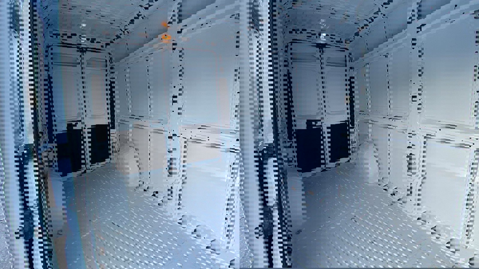 Used 2025 RAM ProMaster 2500 w/ Storage Group image 24