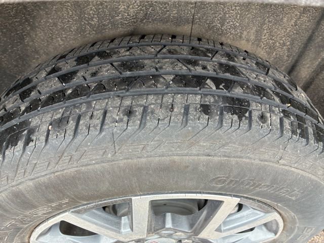 Used 2023 GMC Acadia SLT w/ Technology Package image 15