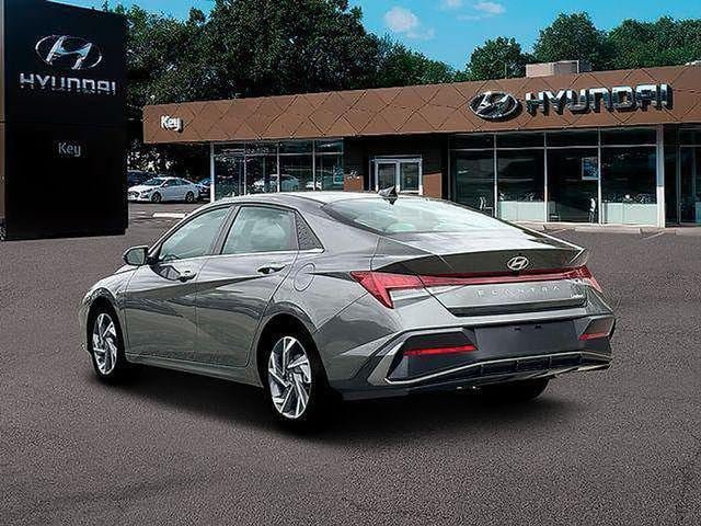 New 2026 Hyundai Elantra Limited FWD image 7