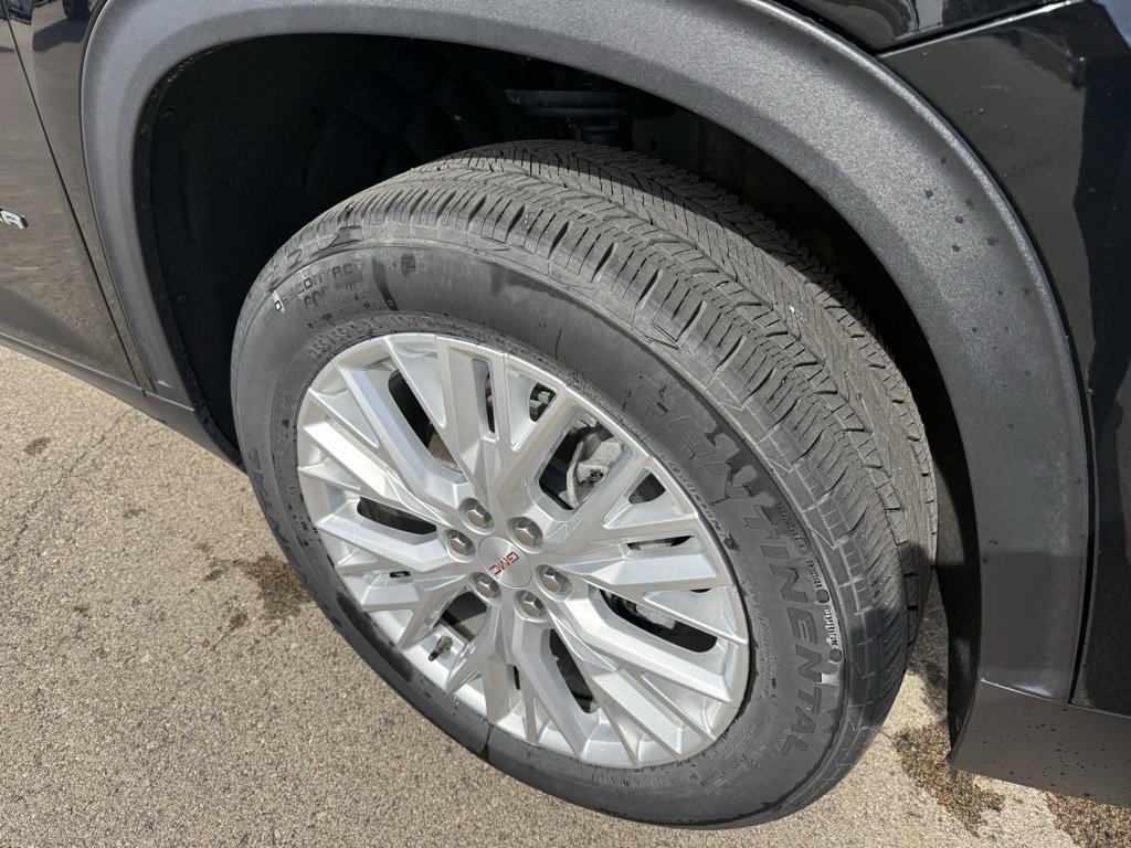 Used 2024 GMC Acadia Elevation image 3