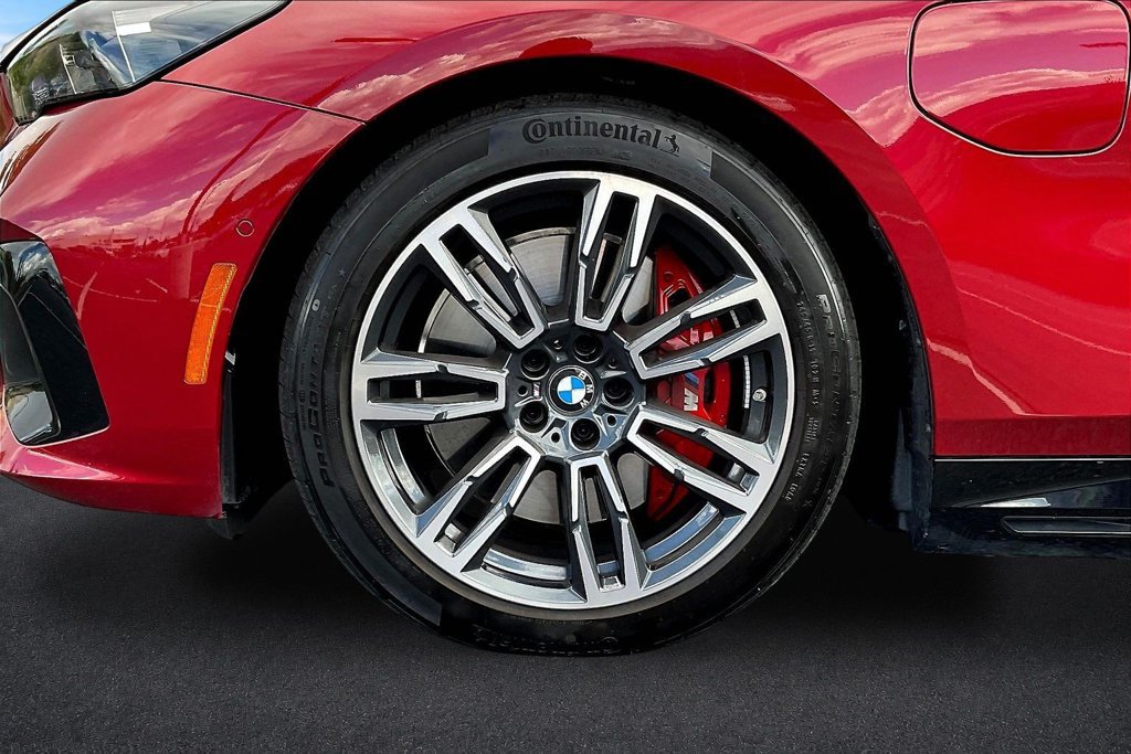 Certified 2026 BMW 550e xDrive AWD/4WD image 33