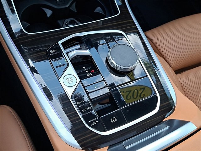 Used 2025 BMW X5 sDrive40i w/ Premium Package image 29