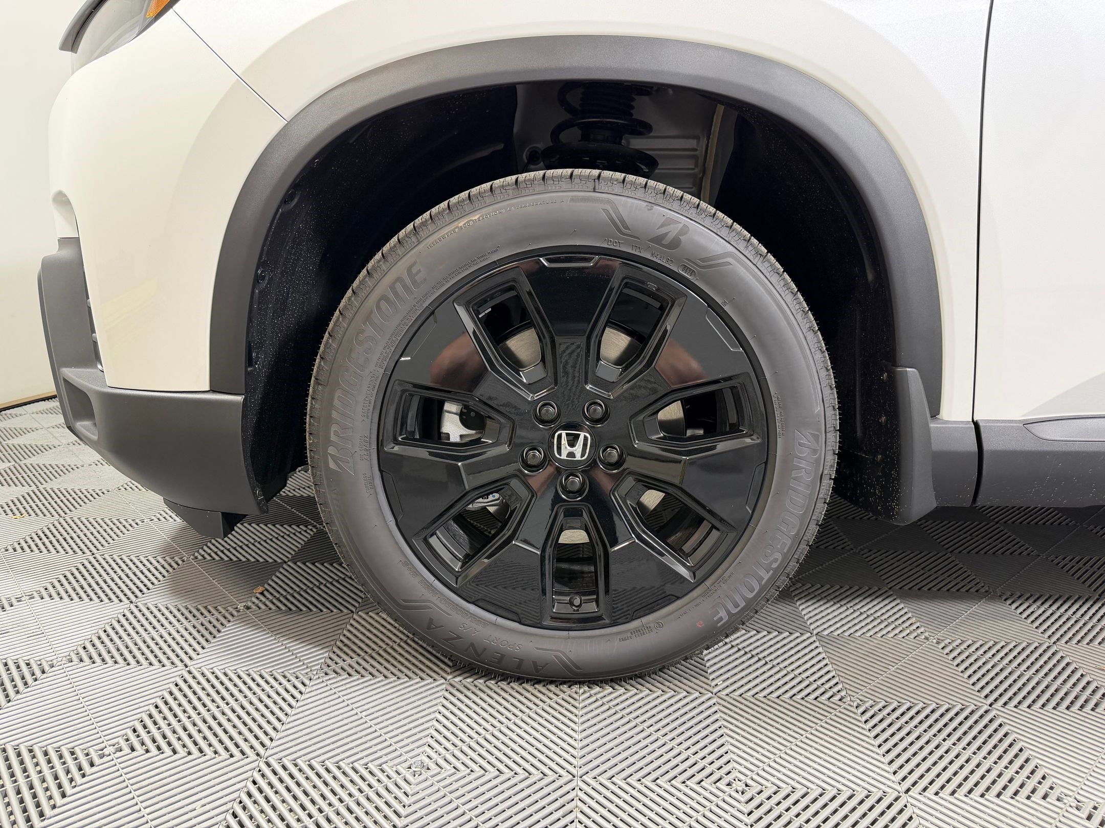 New 2026 Honda Pilot Black Edition image 9